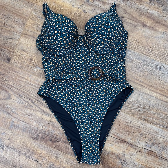 CUPSHE Leopard O-Ring One Piece Swimsuit - Picture 4 of 10